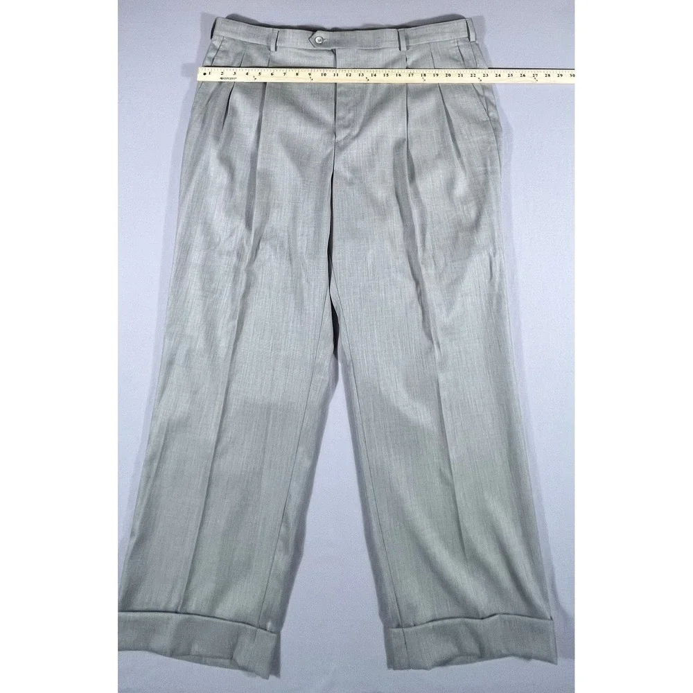 Stafford Essentials Men's 44x30 Gray Pleated Cuffed Classic Fit Dress Pants